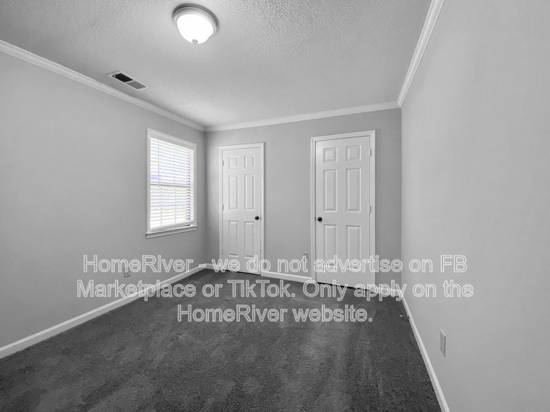 Available Now | Pets Welcome |  2 Car garage | Covered Front Porch property image