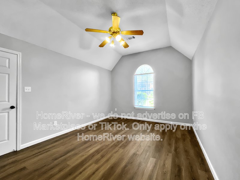 Available Now | Pets Welcome | 2 Car Garage | Covered Front Porch property image