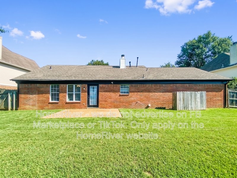Available Now | Pets Welcome | 2 Car Garage | Covered Front Porch property image
