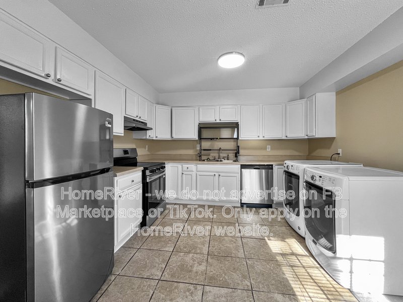 3BR Duplex | W/D Included | Quick Move-In Available property image