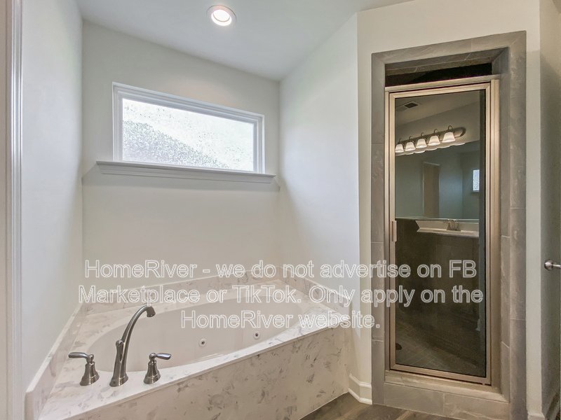 Now Leasing ! property image