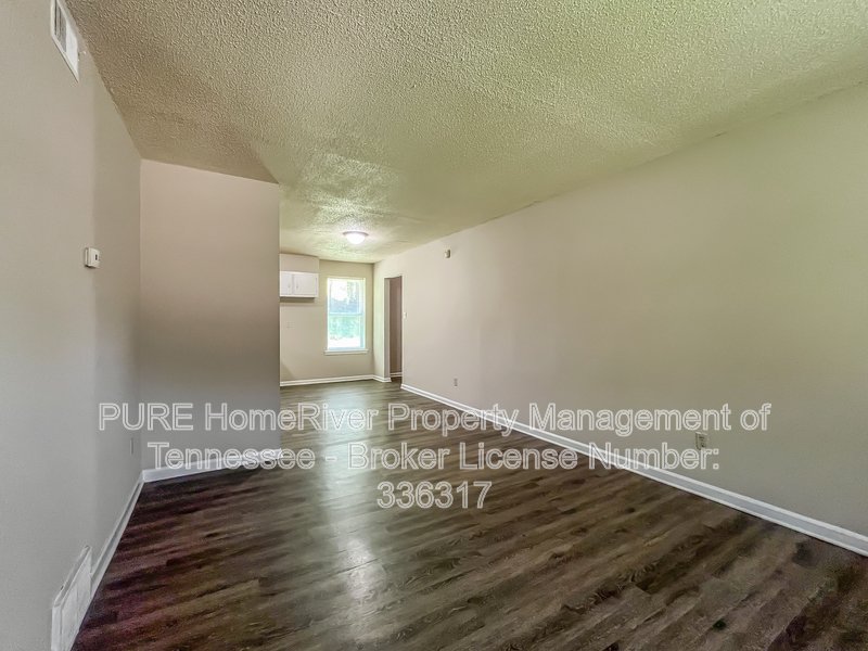 3 Bedroom in Northaven | Section 8 Vouchers Accepted | Fenced Yard property image
