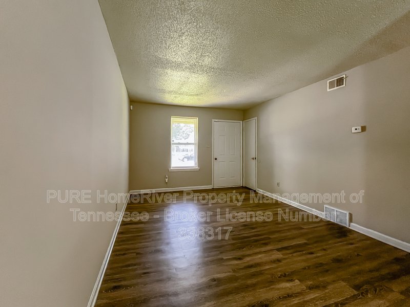 3 Bedroom in Northaven | Section 8 Vouchers Accepted | Fenced Yard property image