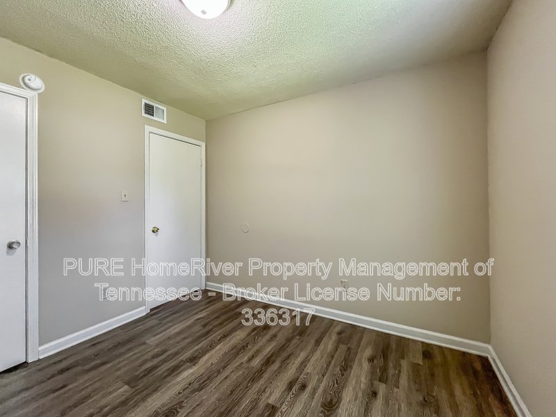 3 Bedroom in Northaven | Section 8 Vouchers Accepted | Fenced Yard property image