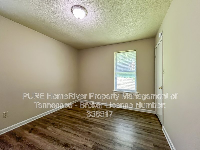 3 Bedroom in Northaven | Section 8 Vouchers Accepted | Fenced Yard property image