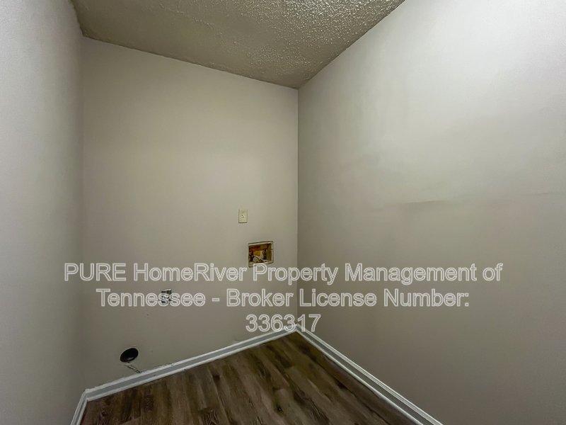 3 Bedroom in Northaven | Section 8 Vouchers Accepted | Fenced Yard property image