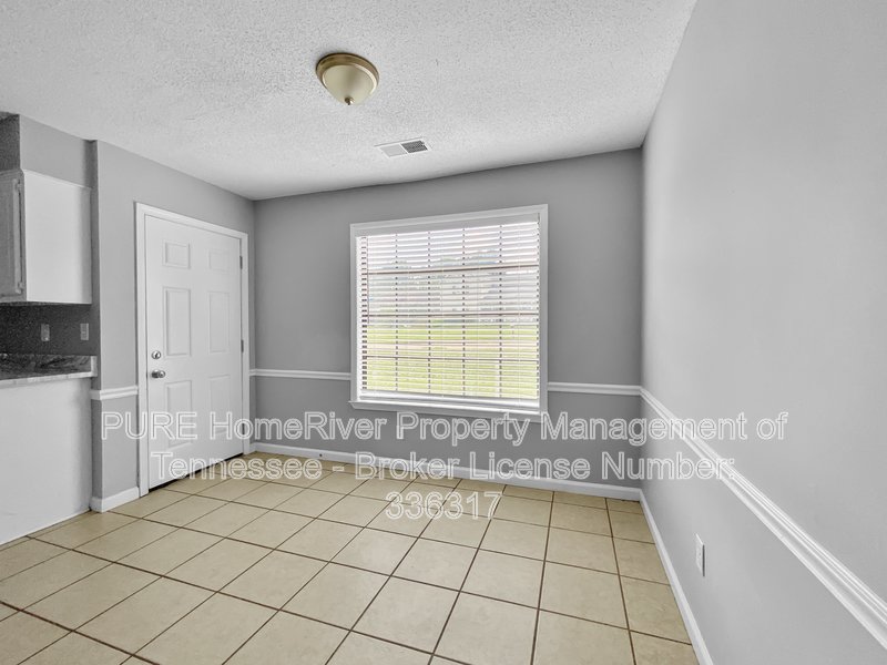 Available Now | Pets Welcome | Covered Porch property image