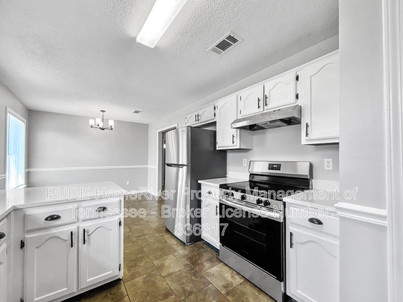 Available Now | Pets Welcome | 2 Car Garage | Covered Front Porch property image