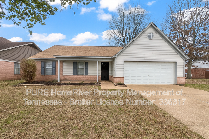Available Now | Pets Welcome | 2 Car Garage | Deck Patio property image