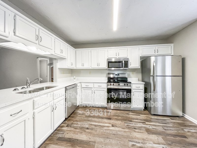 Available Now | Pets Welcome | 2 Car Garage | Deck Patio property image