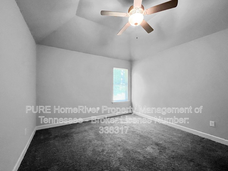 Newer 3 Bedroom Home | Split Bedroom Plan | Double Garage property image
