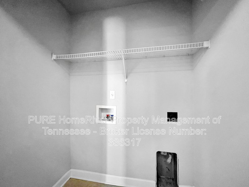 Newer 3 Bedroom Home | Split Bedroom Plan | Double Garage property image