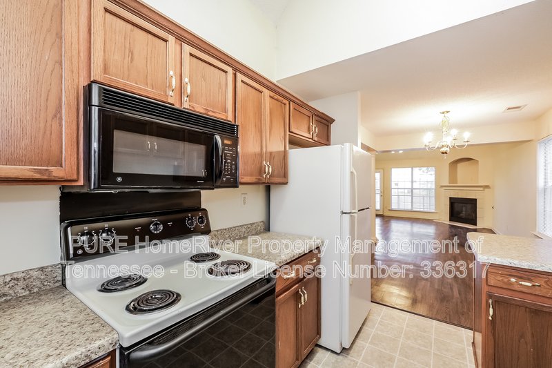 Pet Friendly | 2 Car Garage | Spacious Living Area | Concrete Patio property image