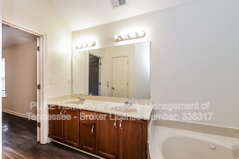 Pet Friendly | 2 Car Garage | Spacious Living Area | Concrete Patio property image