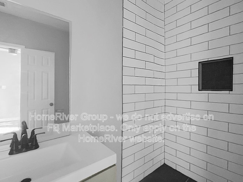 Available Now! Amazing 2 bed 2 bath home! property image