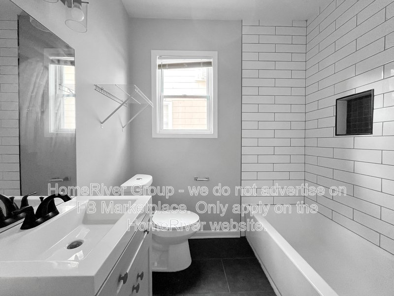 Available Now! Amazing 2 bed 2 bath home! property image