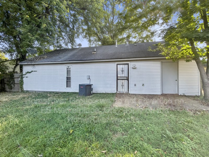 3 Bed / 2 Bath Single-Family Home for Rent ? Hillshire Subdivision property image