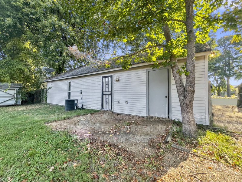 3 Bed / 2 Bath Single-Family Home for Rent ? Hillshire Subdivision property image