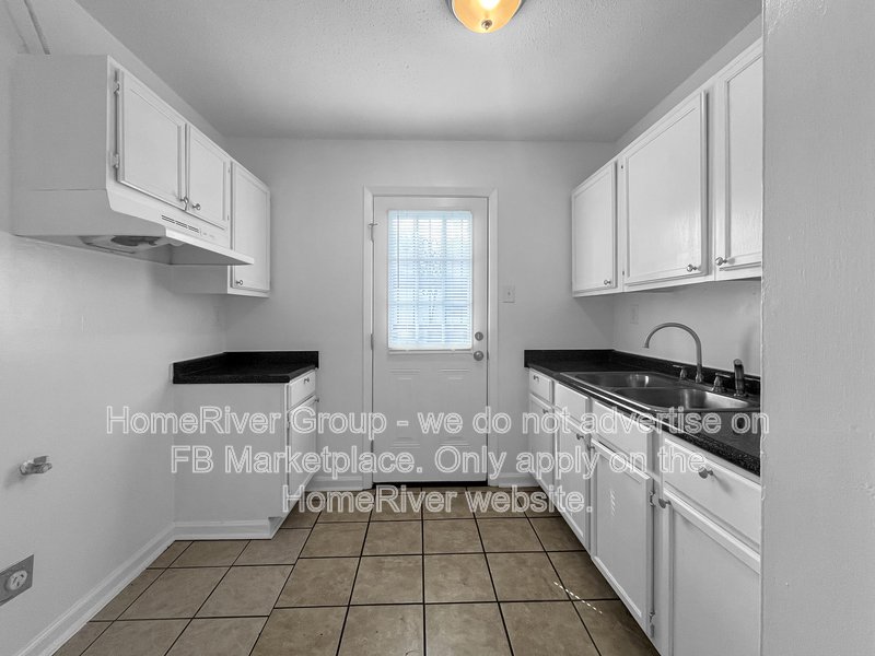 Charming Highland Heights Duplex ? 2 Bed, 1 Bath property image