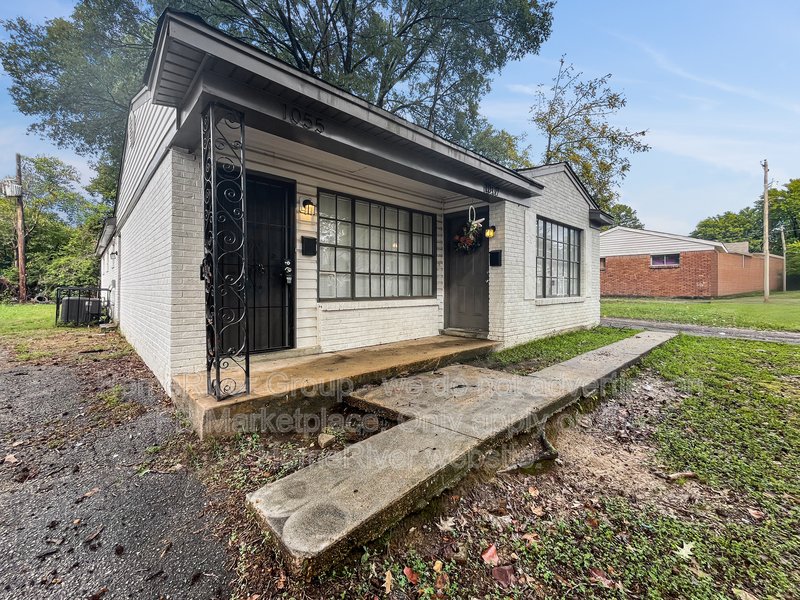 Charming Highland Heights Duplex ? 2 Bed, 1 Bath property image