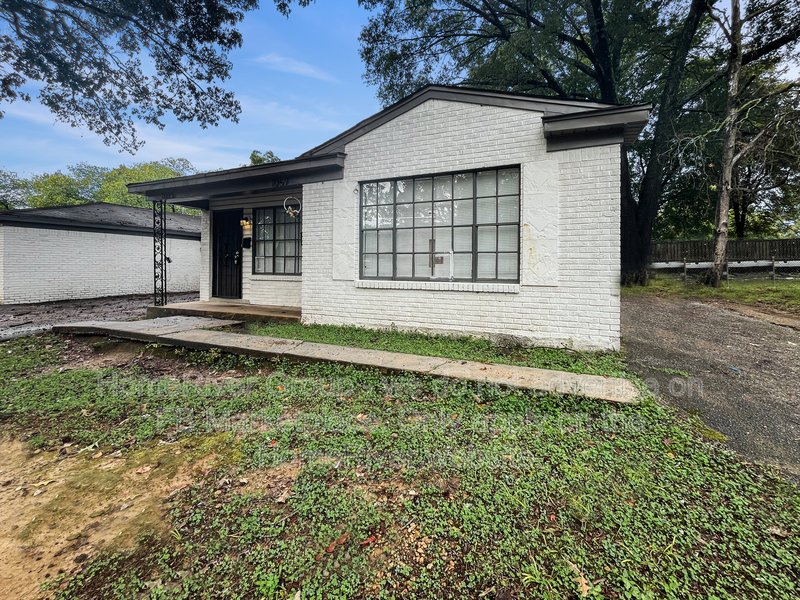 Charming Highland Heights Duplex ? 2 Bed, 1 Bath property image